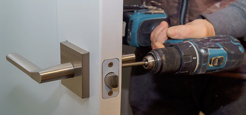 Broken Door Handle Lock Repair in Hanford, California